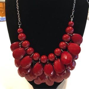 Layered teardrop necklace red